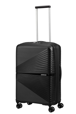Stredný kufor na kolieskach American Tourister Airconic M Onyx Black.

štyri dvojkolieska otočné o 360°
teleskopická rukoväť na pohodlnú manipuláciu
integrovaný TSA zámok
vrchné madlo na ľahké prenášanie
vodoodpudivé zipsy
dvojstranný baliaci systém
vnútorná textilná prepážka s vreckami
vnútorné kompresné popruhy
predĺžená trojročná záruka