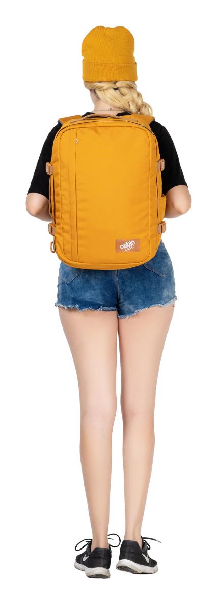 Cestovný batoh do lietadla CabinZero Classic Plus 32L Orange Chill