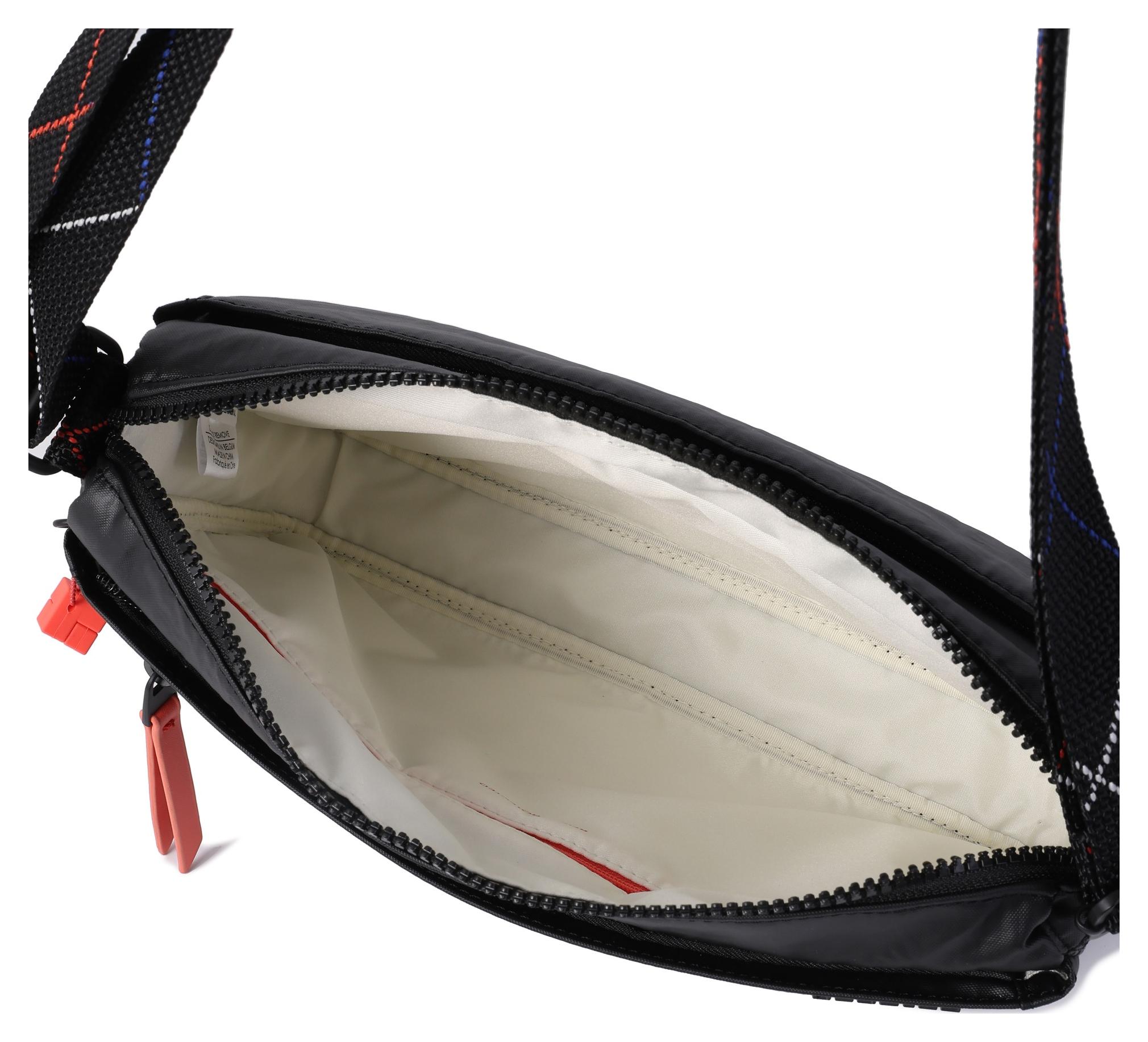 Športová crossbody kabelka Hedgren Eye M Creased black/coral – Obrázok 5