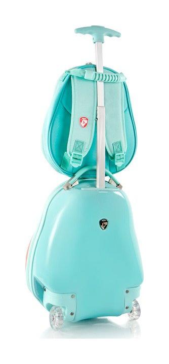 Heys Travel Tots Lightweight Kids Owl – súprava batoha a kufra.
<p>Kufor</p>
<ul>
<li>dve hladké in-line kolieska</li>
<li>odľahčená výsuvná kovová rukoväť s aretáciou</li>
<li>odľahčený materiál s vysokou odolnosťou predĺži dobu používania</li>
<li>extra lesklý vďaka povrchovej vrstve bezfarebného laku</li>
<li>baliaci systém s kompresnými popruhmi v tvare X</li>
<li>kvalitné zipsy</li>
<li>jednoduchá údržba</li>
</ul>
<p>Batoh</p>
<ul>
<li>polstrovaný chrbtový panel</li>
<li>pestrofarebný interiér s mäkkou podšívkou</li>
<li>bohato polstrované a individuálne nastaviteľné ramenné popruhy</li>
<li>mäkké pútko pre pohodlné zavesenie alebo prenášanie v ruke</li>
<li>pomocou pútka môžete batoh nasadiť na rukoväť kufra</li>
</ul>