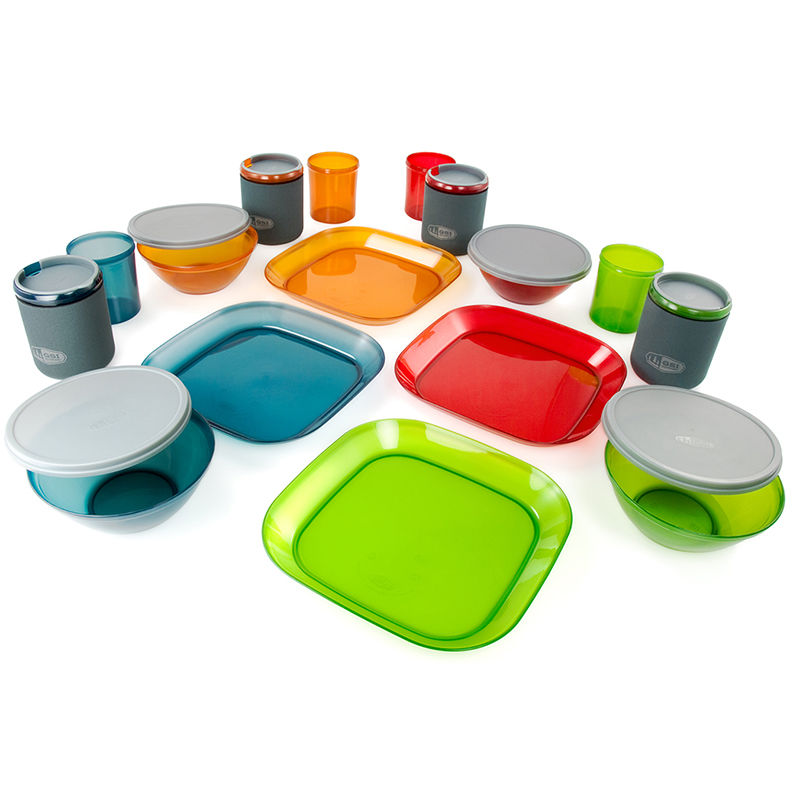 GSI Outdoors Infinity 4 Person Deluxe Tableset, Multicolor